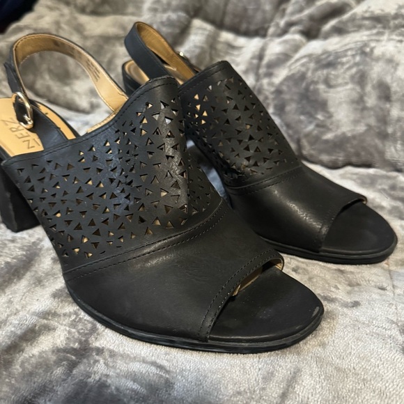 SOUL Naturalizer Black Cutout Heels - Picture 3 of 6